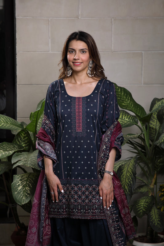 Hyat Kurta Set with Farshi Pant