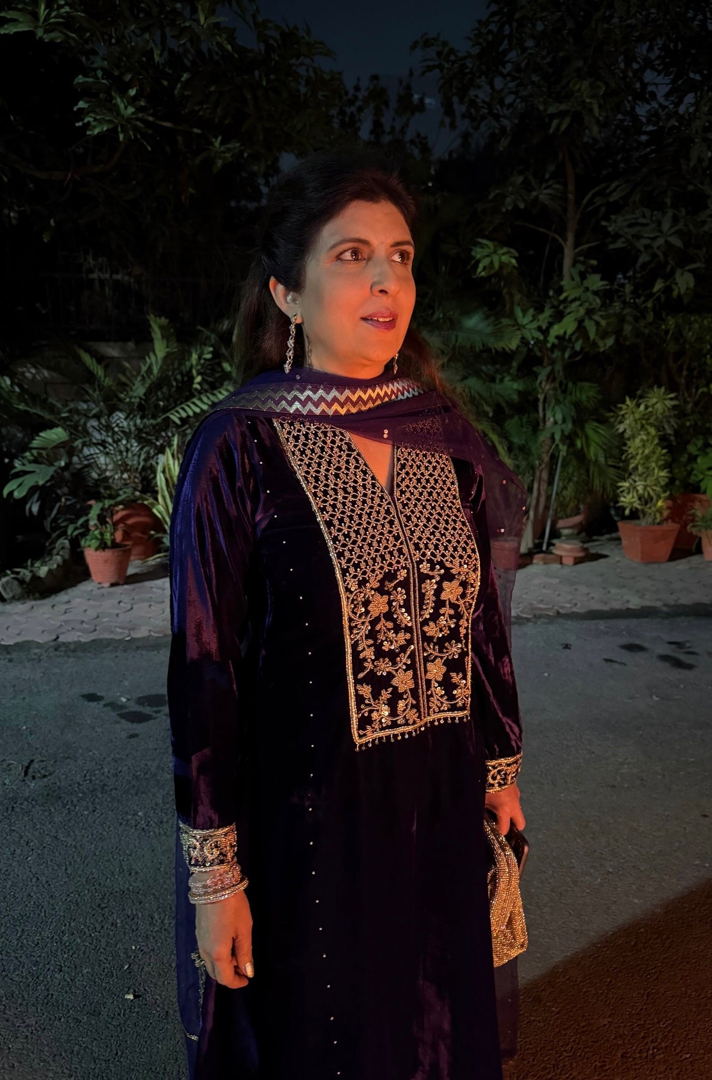 Zareen Velvet Kurta Set