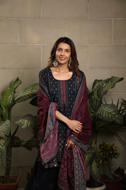 Hyat Kurta Set with Farshi Pant